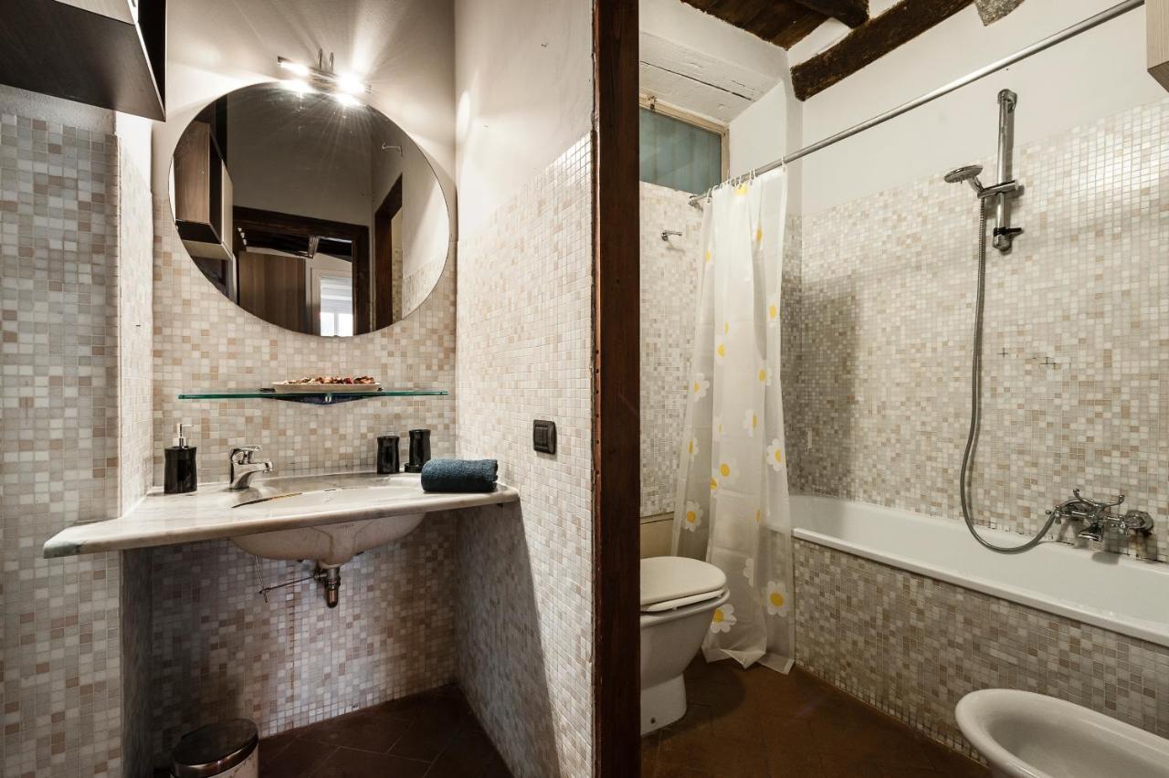 Hostly - Garden House Near The Tower - Historical House With Private Garden Apartment Pisa Ngoại thất bức ảnh
