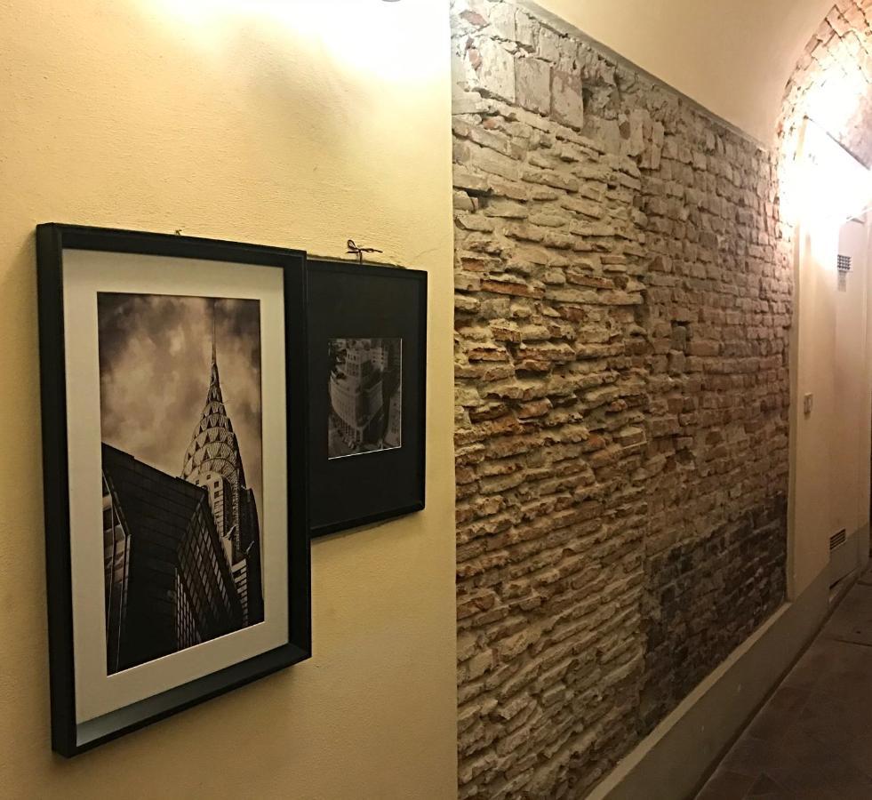 Hostly - Garden House Near The Tower - Historical House With Private Garden Apartment Pisa Ngoại thất bức ảnh